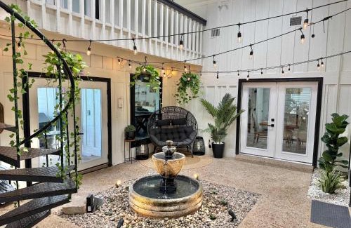 Northwest Dallas House | Dallas Family Fun Haus with Pool and Massive Game Room
