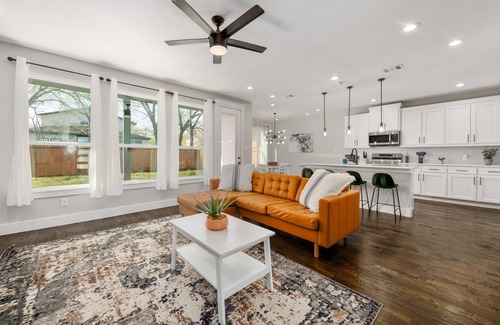 West Dallas House | Dallas Luxury New Build - Near Downtown