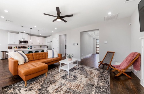 West Dallas House | Dallas Luxury New Build - Near Downtown