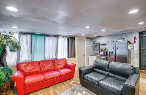 Dallas Apartment | Dallas Studio w/Home Office - 4 Mi to Fair Park!