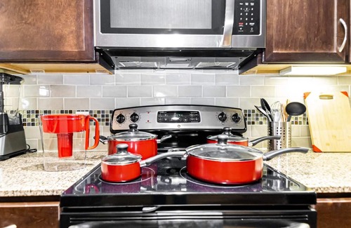 Park Central Apartment | DallasHaus Near Galleria/Medical City