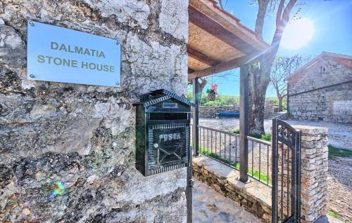 Central Dalmatia House | Dalmatia Stone House - heated pool