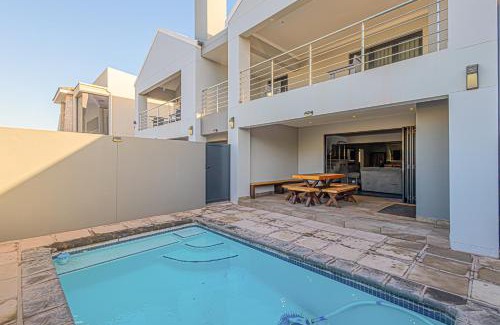 Calypso Beach House | Dalton's Langebaan
