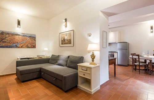 Rovezzano House | DaLu Appartamento in colonica parcheggio privato 15 min centro citta’