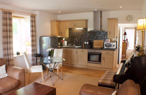 Portree Apartment | Dalzie Apartment, Peinmore House