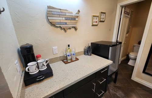 Boulder City Apartment | Dam Adorable Studio in Downtown Boulder City - 10 min to Hoover Dam