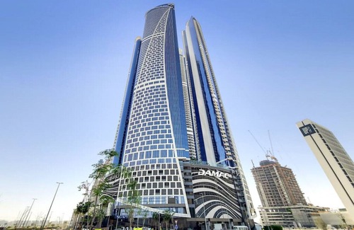 Business Bay Apartment | DAMAC Paramount D - Pristine Three Bedroom