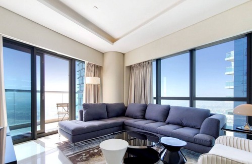 Business Bay Apartment | DAMAC Paramount D - Pristine Three Bedroom
