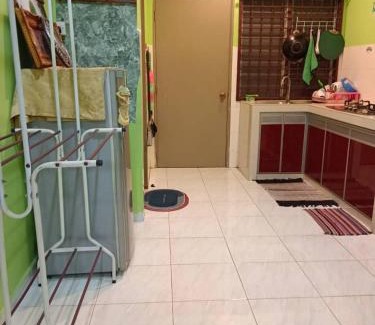 Gambang House | Damai Guest House Malay Only