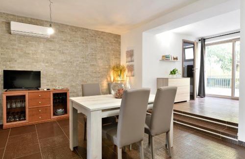 Loceri Apartment | Damaria
