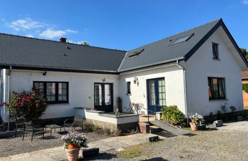 Wavre Apartment | Dame Cerise