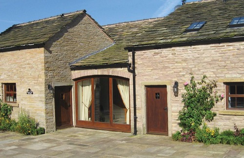 Macclesfield House | Damson holiday cottage is an amazing building with a rich history dating back to the 1850s