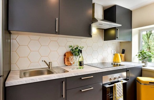 Pontneddfechan Apartment | Dan Y Coed