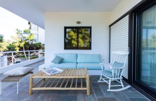 Vouliagmeni Apartment | Danae's Art