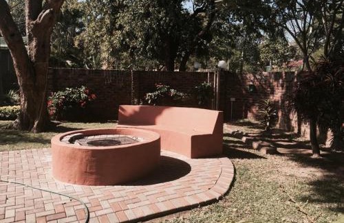 Phalaborwa Apartment | Danamara Garden Studios
