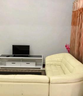 Kawasan Perindustrian Chendering House | Danasha Homestay