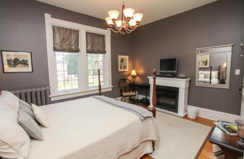 Markdale Bed & Breakfast | Danby House