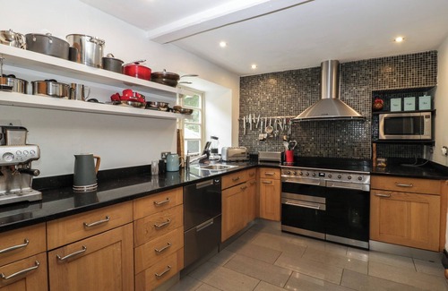 Lydney Cottage | DANBY LODGE, pet friendly, character holiday cottage in Yorkley