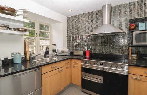 Lydney Cottage | DANBY LODGE, pet friendly, character holiday cottage in Yorkley