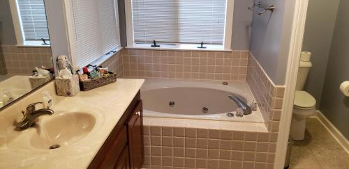 Elizabeth City House | Dances Bay