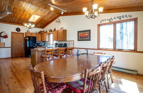Old Timberline House | Dancing Bear - 349 Ridge RoadnnDancing Bear - Private Wooded Lot, Pet Friendly, Lake Access