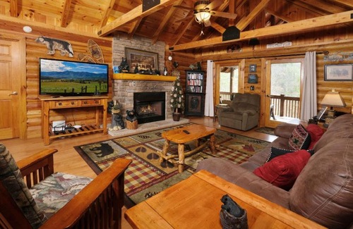 Sevierville Villa | Dancing Bear