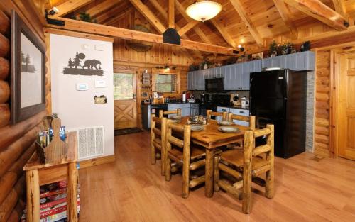 Sevierville Villa | Dancing Bear