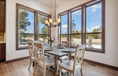 Sunriver House | Dancing Rock "Grandview Lodge" (Caldera Springs)