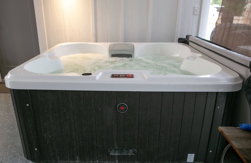 Templeton House | Dandelion Dream, 5 Min To Over 30 Wineries, Hot Tub, Outside Games, Fire Pit