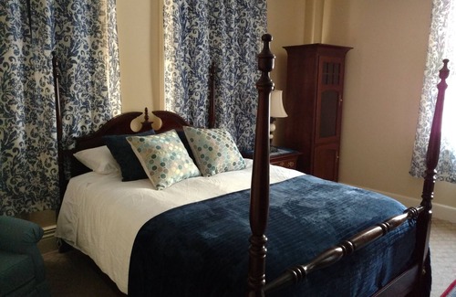 South Hadley Bed & Breakfast | Daniel Stebbins House