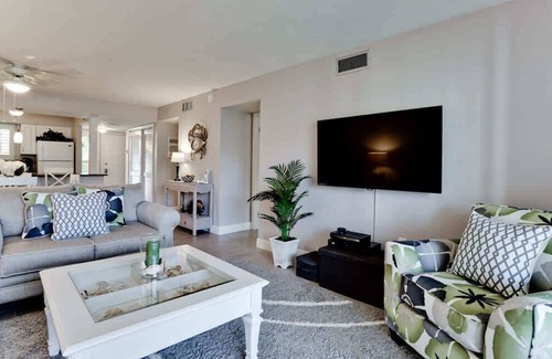 Bradenton Beach Condo | Dans Florida Condos Four Palms at Runaway Bay