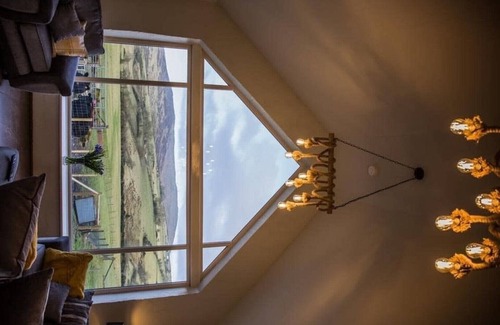 Dromore Cottage | Dan’s Wee Cottage - Slieve Croob, Dromara (hot tub included in price)
