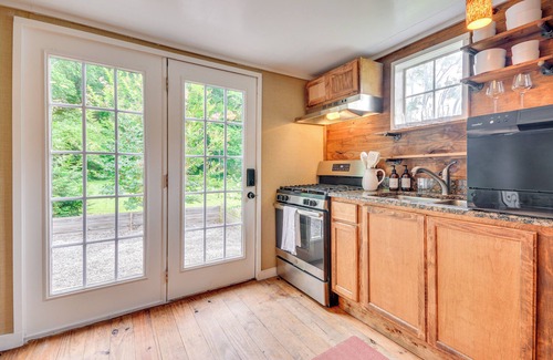 Danville House | Danville Home w/Patio < 1/2 Mi to Caesars Casino!