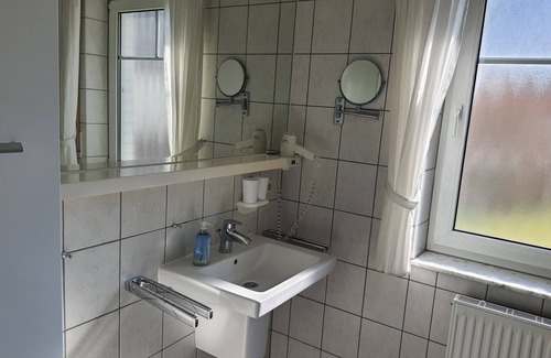 Zingst Apartment | Darßer Weg 32 Whg. 15 - Modern and comfortable vacation apartment in a