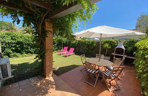 Mas Pinell Ski Chalet | Daró 2D 135 - A/C, Pool, Sat TV