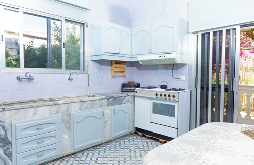 Batroun Apartment | Dar Al Khattar. 4-bedroom apartment in Batroun with AC, WiFi. Enjoy your stay