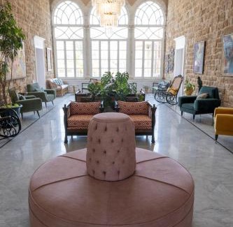 Tyre House | Dar Alice