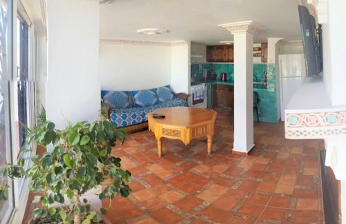Safi Apartment | "Dar Stah": apartment with terrace overlooking the sea and port.