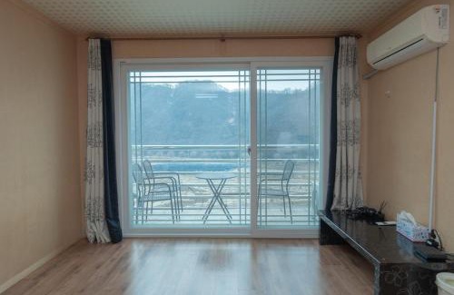 Hwacheon House | darae pension