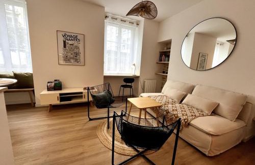 Dobree-Bon Port Apartment | Darbefeuille, grand studio centre ville 2 personnes