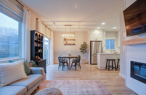 Newberg House | Darby House, centrally located wine country escape