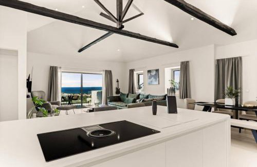 Lefktro Apartment | Dark Horizon