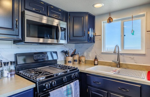 Blanca Cottage | Dark Sky Cottage w Views and Firepit