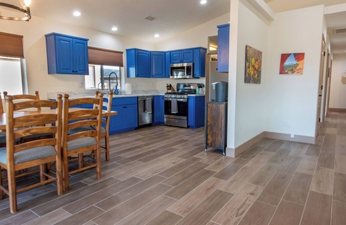 Cornville House | Dark Sky Ranch Home + Casita, Sauna, Hot Tub, King Beds, BBQ, Mountain Views!