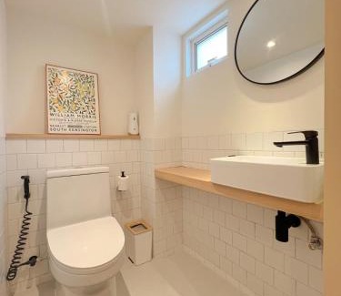 Samut Sakhon House | Darlene House