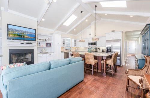 West Newport House | Darling 3Br Cottage On Quiet Street 5 Min Walk To Beach By Beachview Rentals