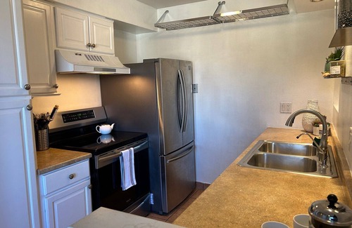 Alta Mesa Condo | Darling W/View, Garage, Pool, AC, 2 Min to Downtown, Pet Friendly