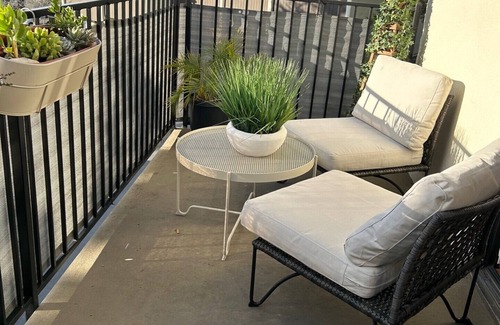 Alta Mesa Condo | Darling W/View, Garage, Pool, AC, 2 Min to Downtown, Pet Friendly