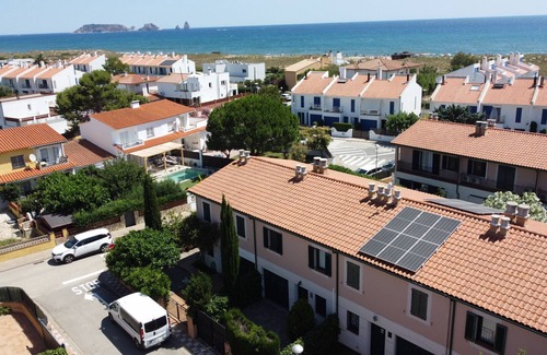 Mas Pinell Ski Chalet | Daró 3D 05 - A/C, pool and 200m from the beach