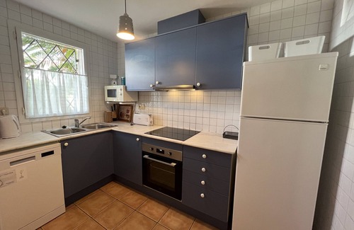 Mas Pinell Ski Chalet | Daró 3D 46 - 50m from the beach, A/C, pool, fiber optic